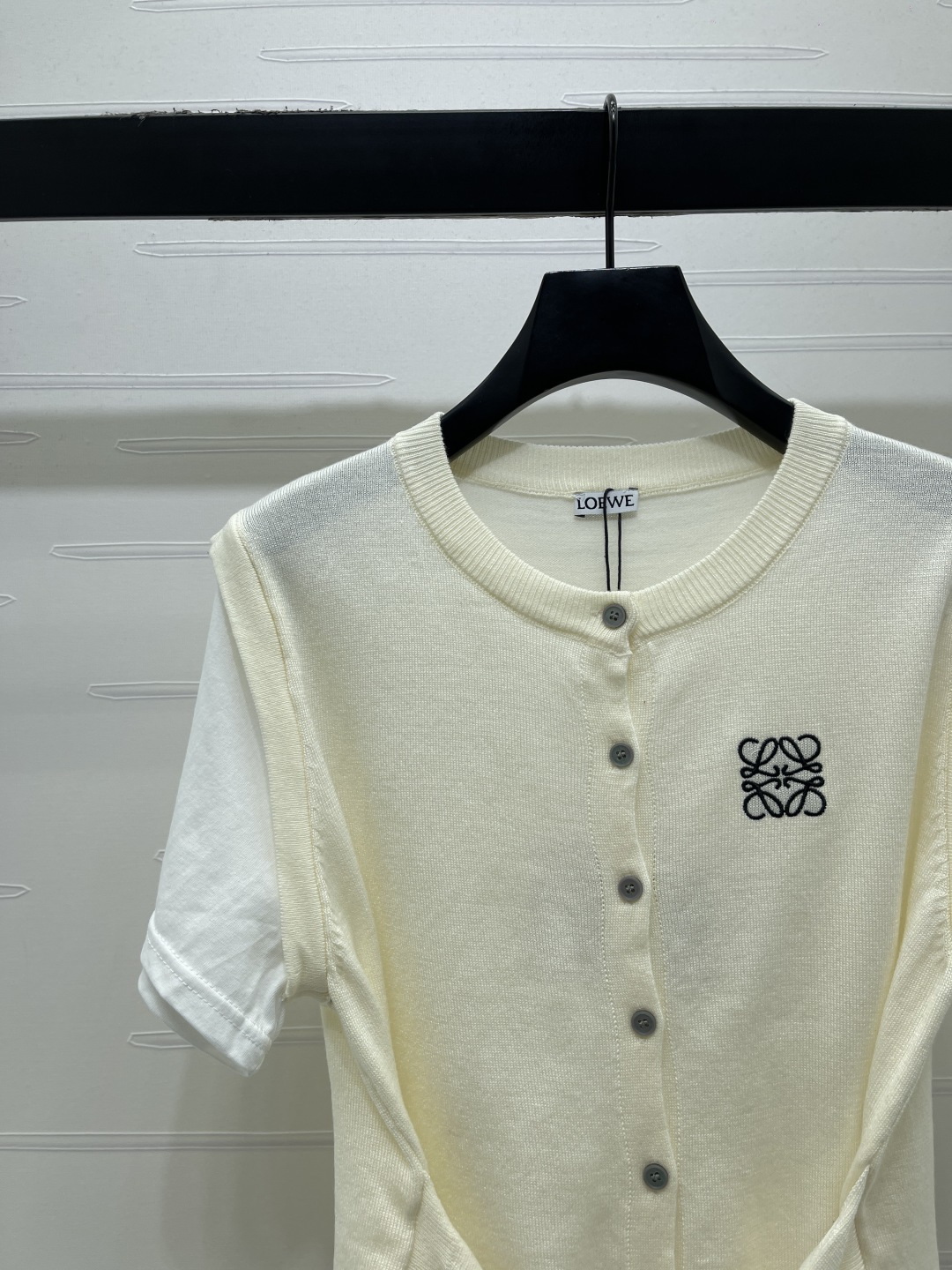 Women's short sleeves